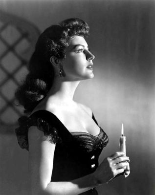  Ava Gardner: Hollywood Goddess Rises Again - A Triumphant Comeback Story of Glamour and Grit